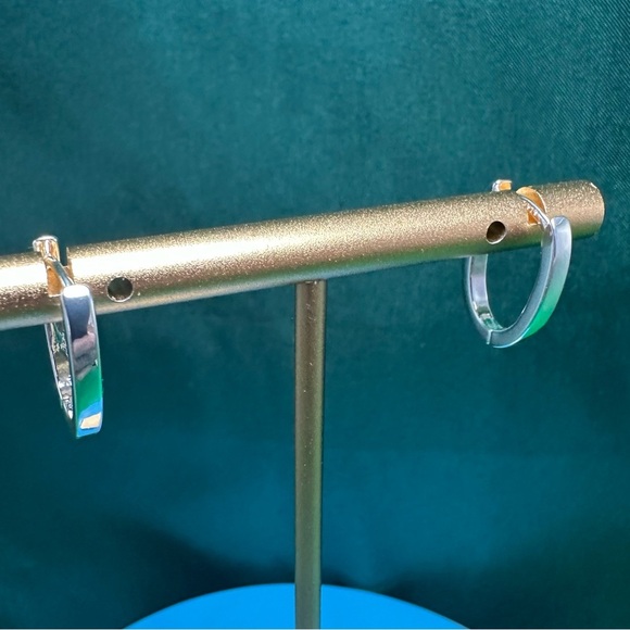 925 Sterling Silver Oval Huggie Hoop Earrings | Small Chunky Minimalist - Picture 2 of 9